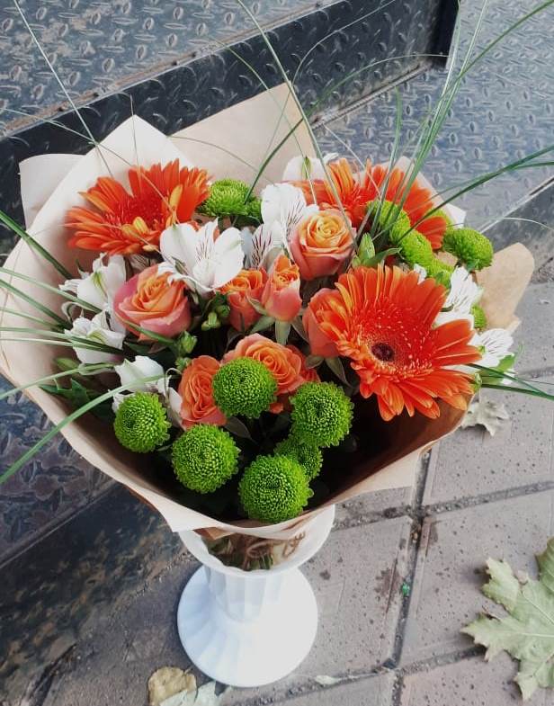 Букет цветов из: Герберы, Хризантемы, Альстромерии и Розы в Горбатовке