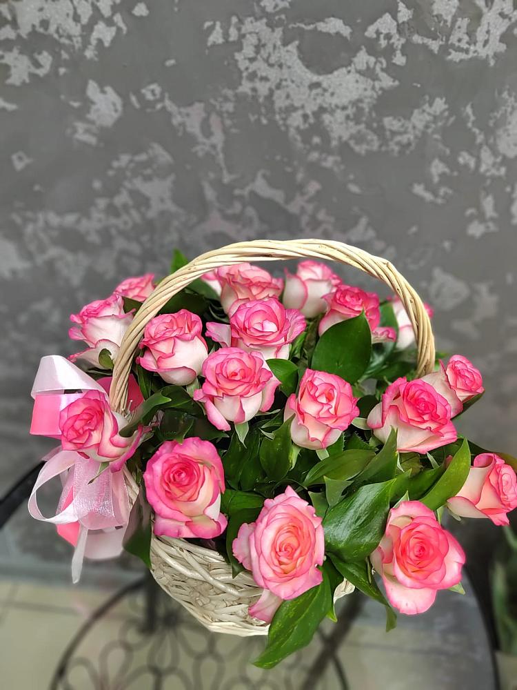 Цветочная композиция из Розы в корзине в Горбатовке