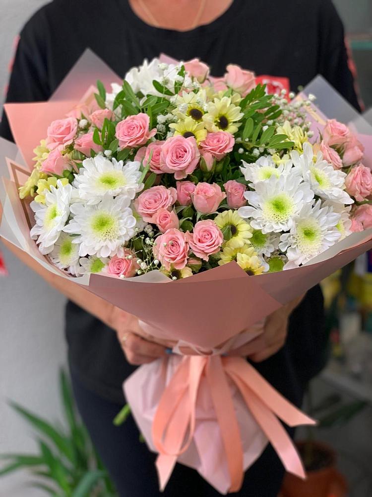 Букет цветов из: Розы и Хризантемы в Горбатовке