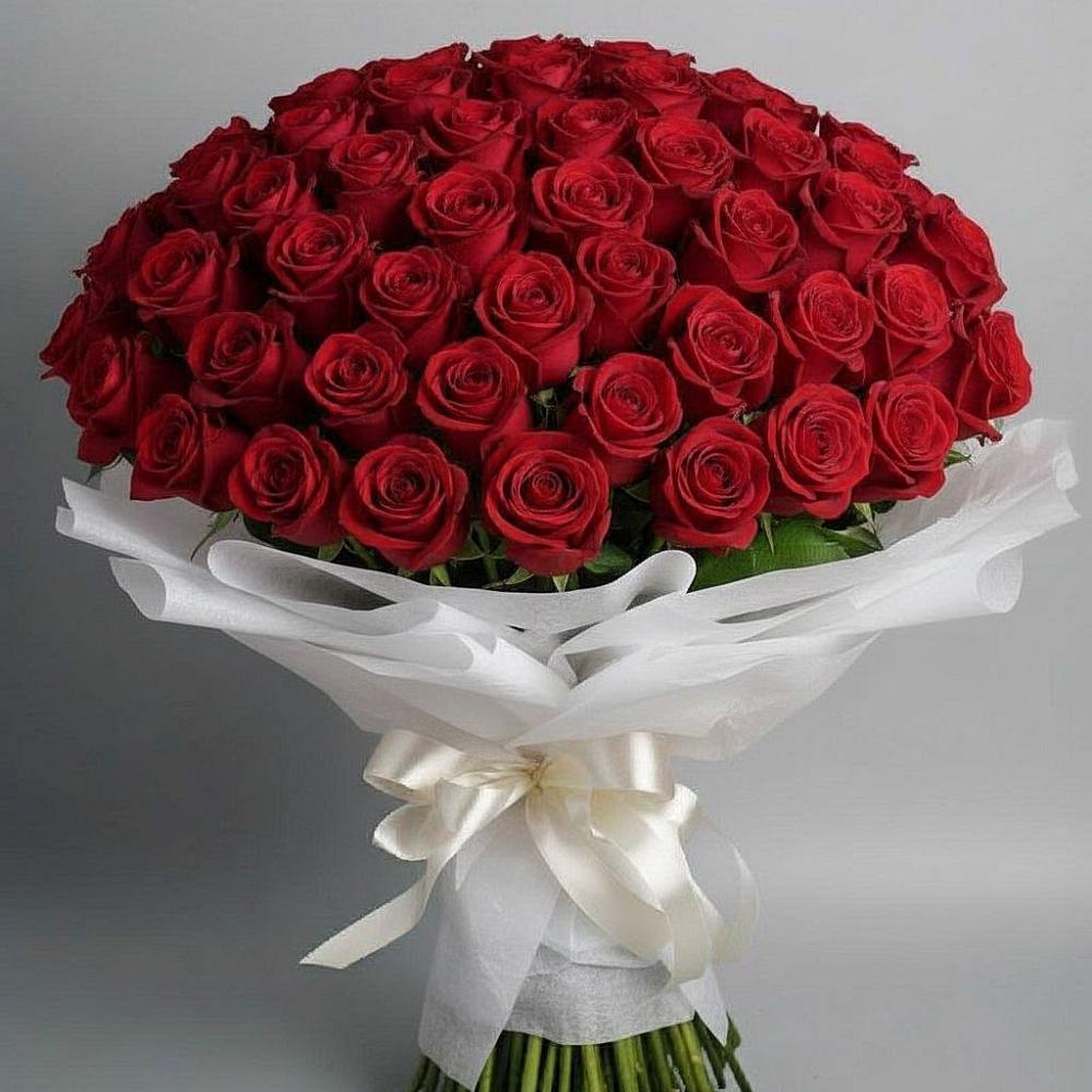 Букет 101 Красная роза Блэк Мэджик в Горбатовке