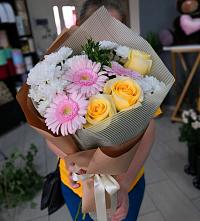 Букет цветов из:  Герберы, Розы и Хризантемы #REPLACE_PRED# Горбатовке