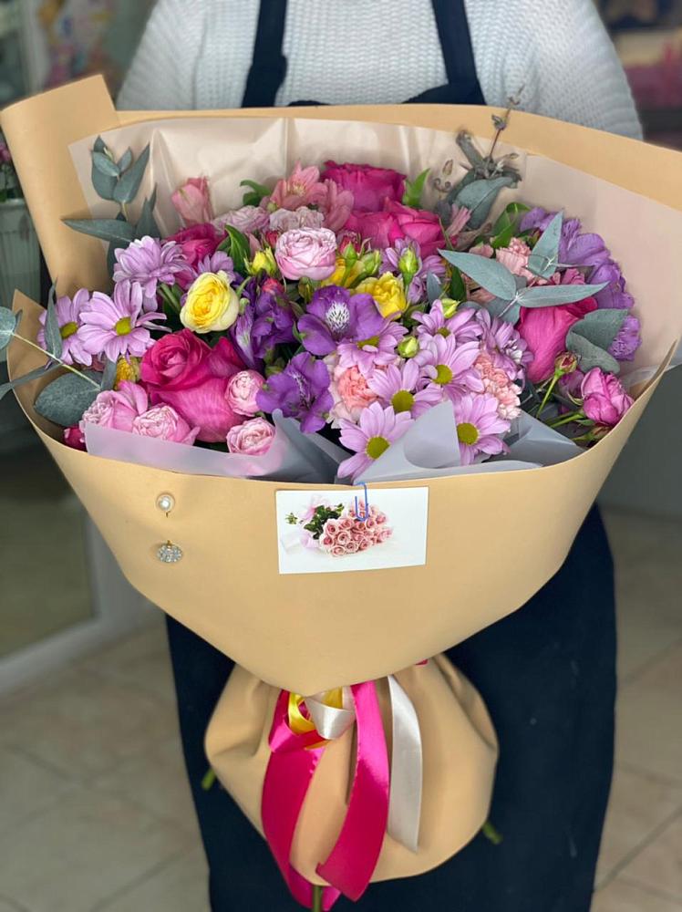 Букет цветов из: Хризантемы, Гвоздики и Альстромерии в Горбатовке