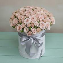 Цветочная композиция из Розы в шляпной коробке в Горбатовке