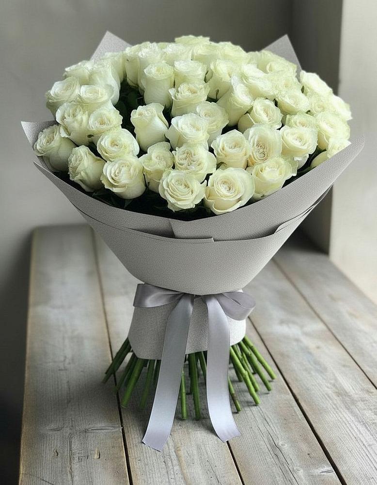 Букет 35 Белых роз в Горбатовке