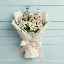 Букет цветов из:  Альстромерии в Горбатовке
