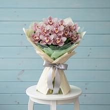 Букет цветов из:  Орхидеи и Розы в Горбатовке