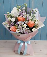 Букет цветов из:  Лизиантусы, Розы, Альстромерии и Гипсофила в Горбатовке