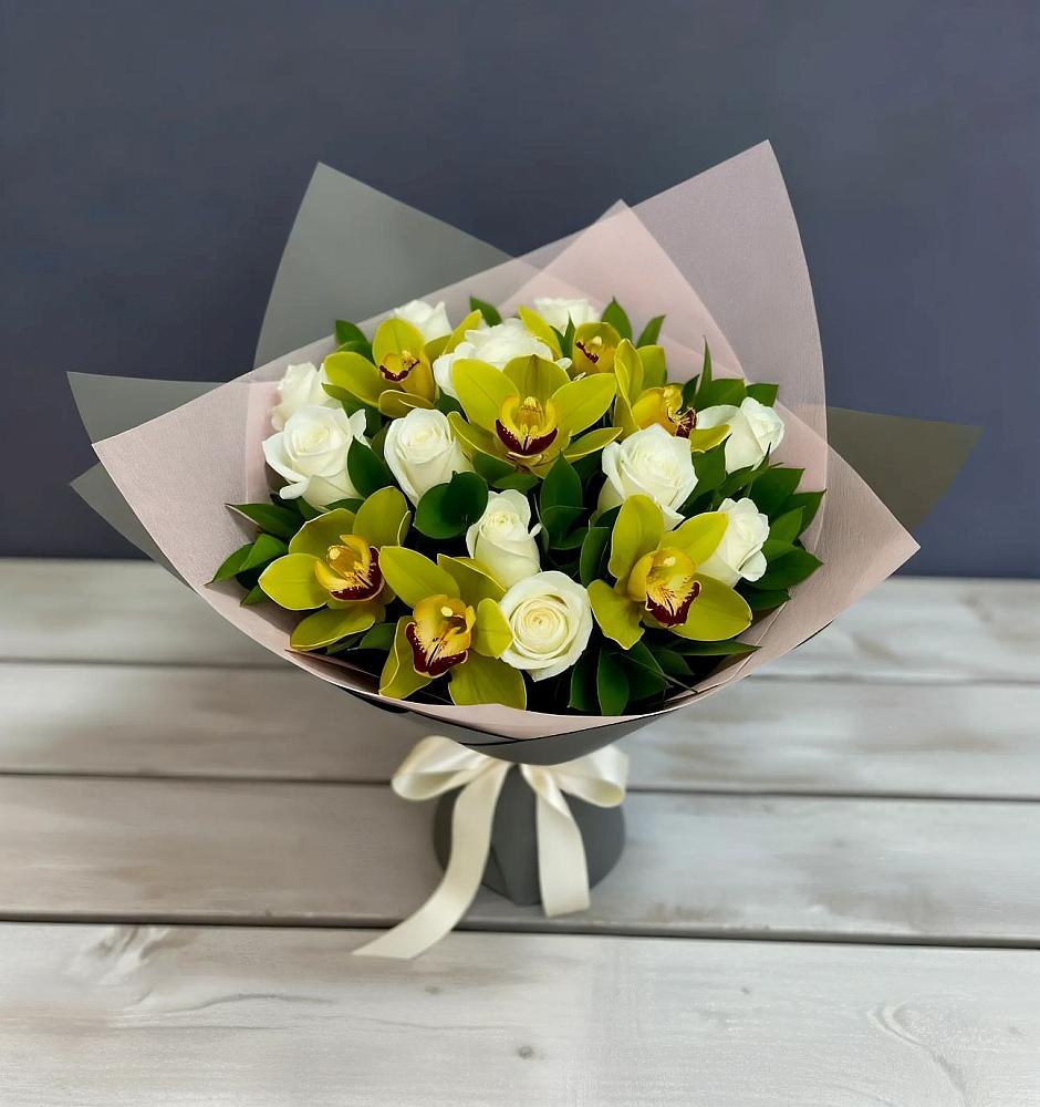 Букет цветов из: Орхидеи и Розы в Горбатовке