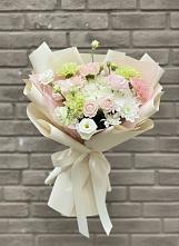 Букет цветов из:  Гвоздики, Розы, Лизиантусы и Хризантемы в Горбатовке
