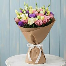 Букет цветов из:  Лизиантусы в Горбатовке