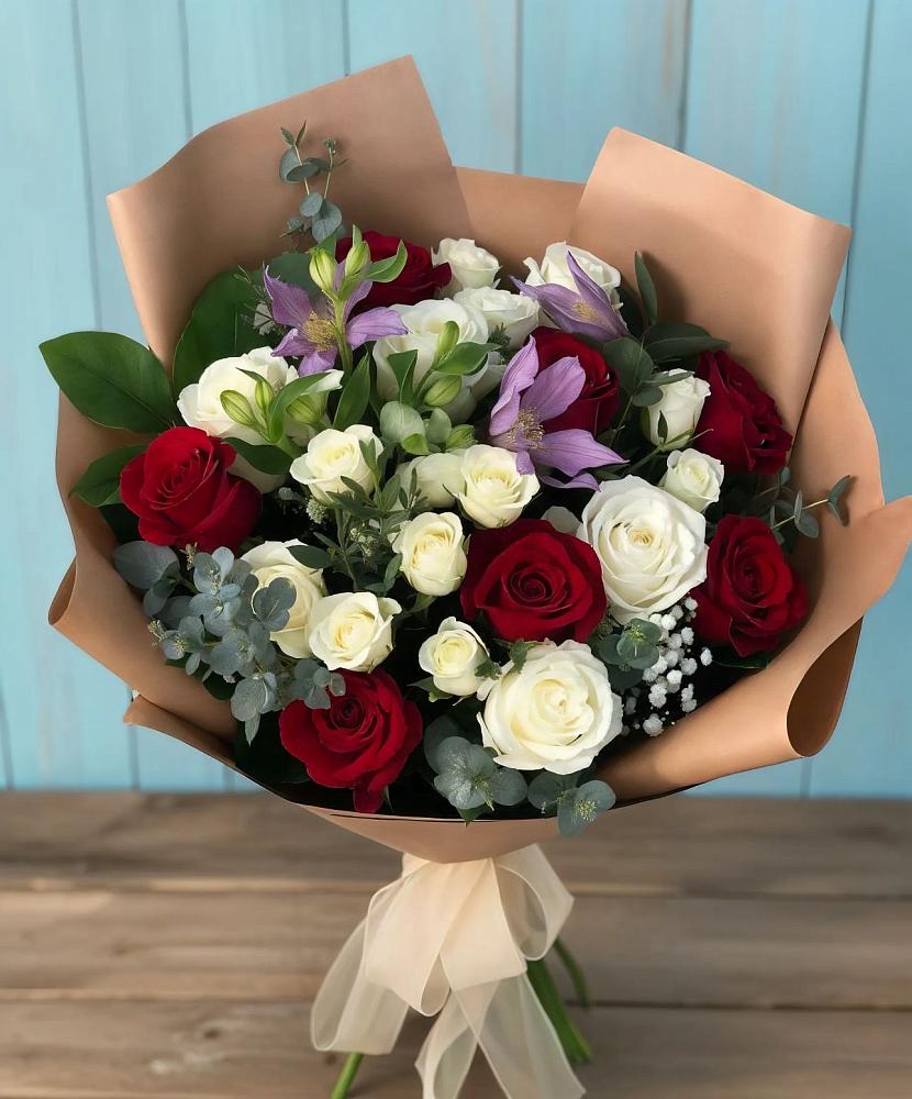 Букет цветов из: Розы и Альстромерии в Горбатовке