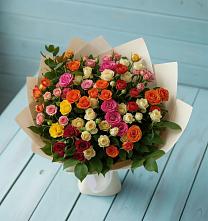 Букет Микс из разноцветных кустовых роз в Горбатовке